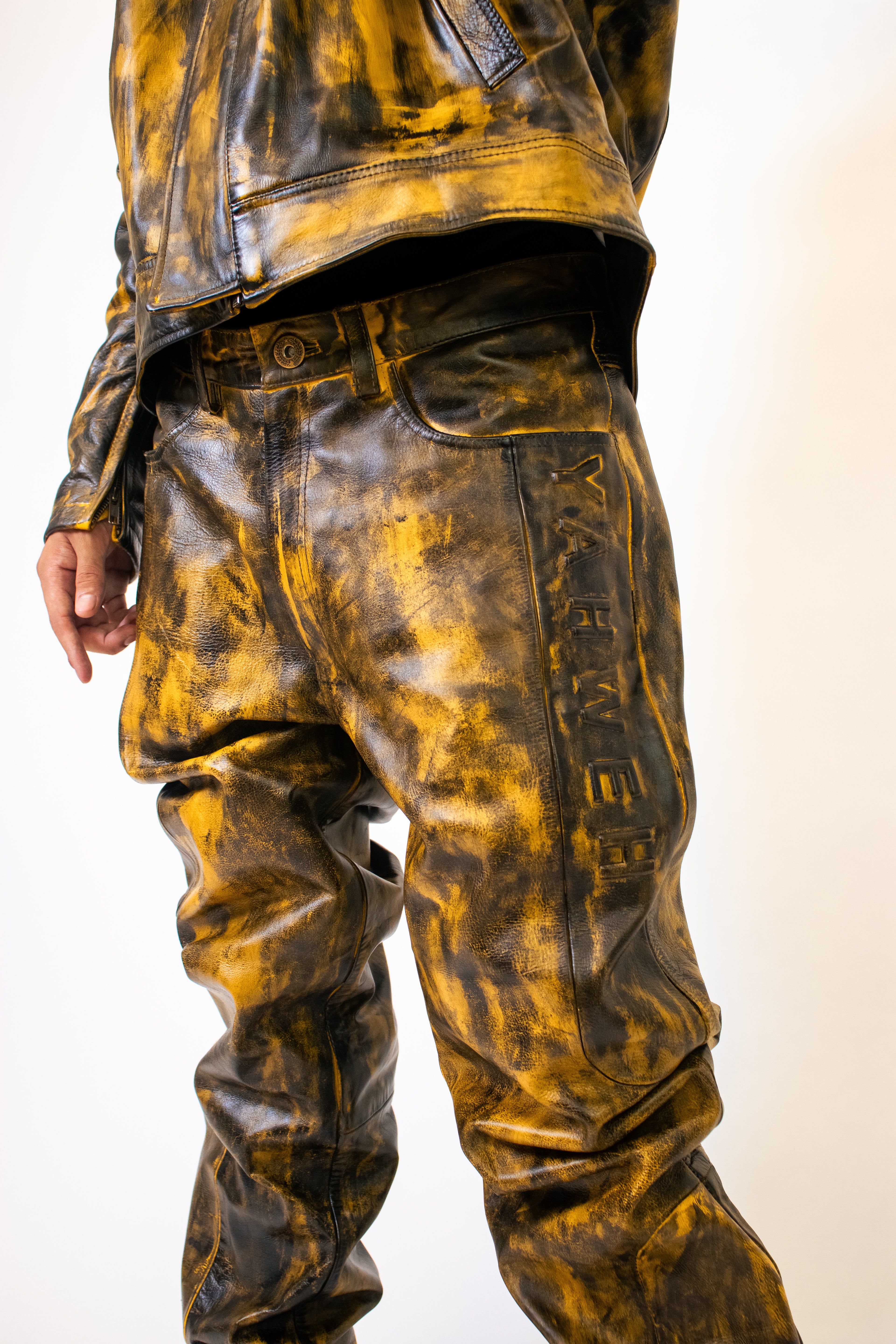 CAN NOT BE HIDDEN LEATHER PANTS